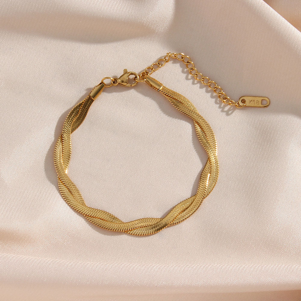 Birgitta | Kierretty Rannekoru 18K Kulta