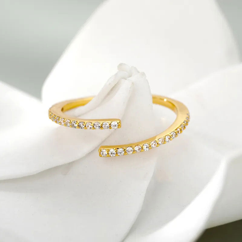 Birgitta | Klassinen Zirkonia Sormus 18K Kulta