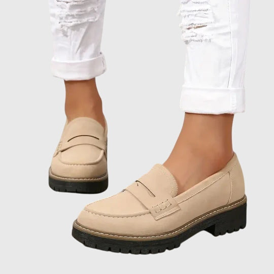 Birgitta | Ajattomat Suede Loaferit