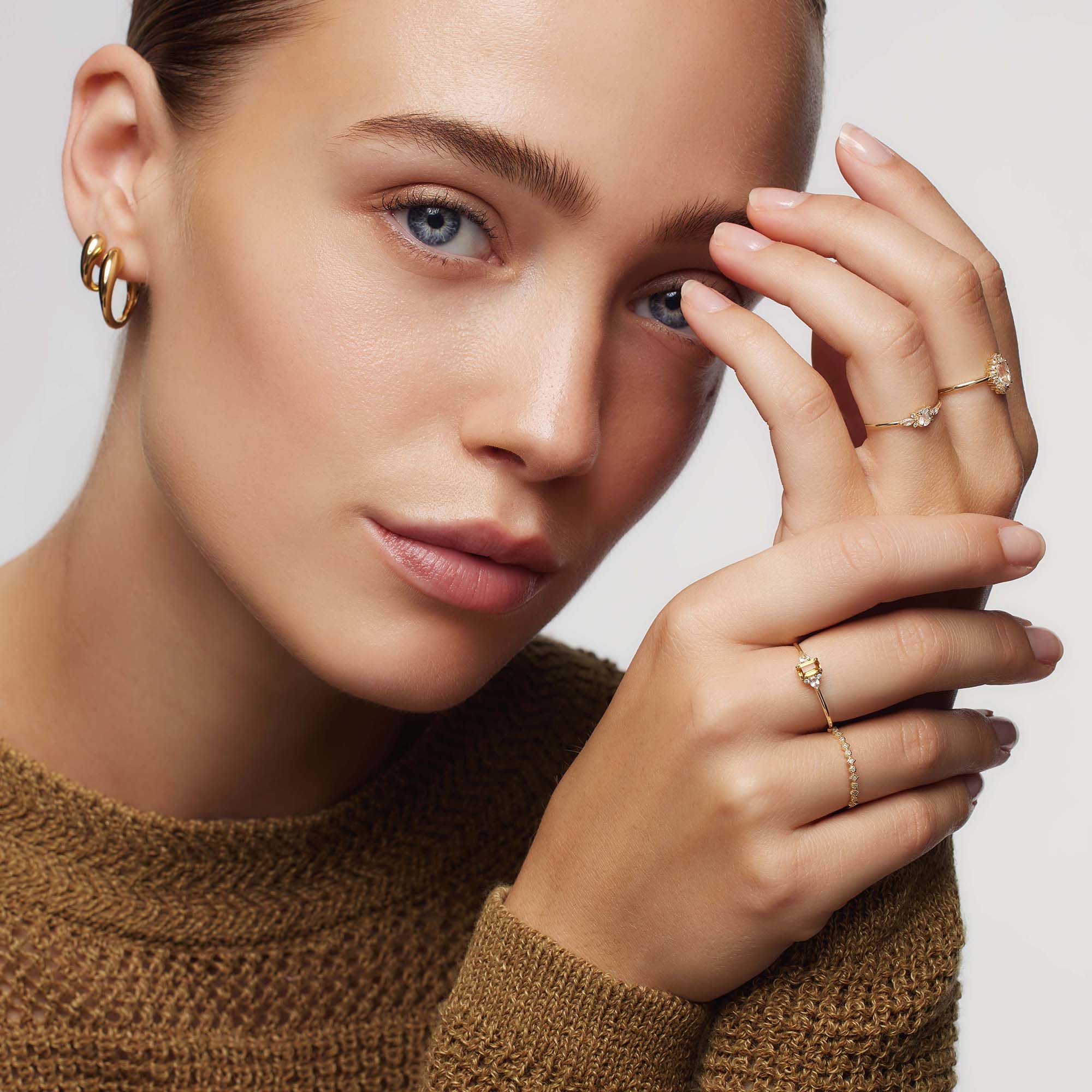 Birgitta | Lioravelle Violetti Timanttisormus 18k Kulta