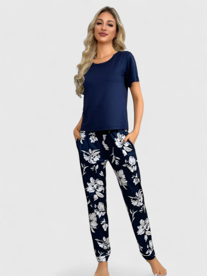 Birgitta | Tyylikäs Yöpuku Setti