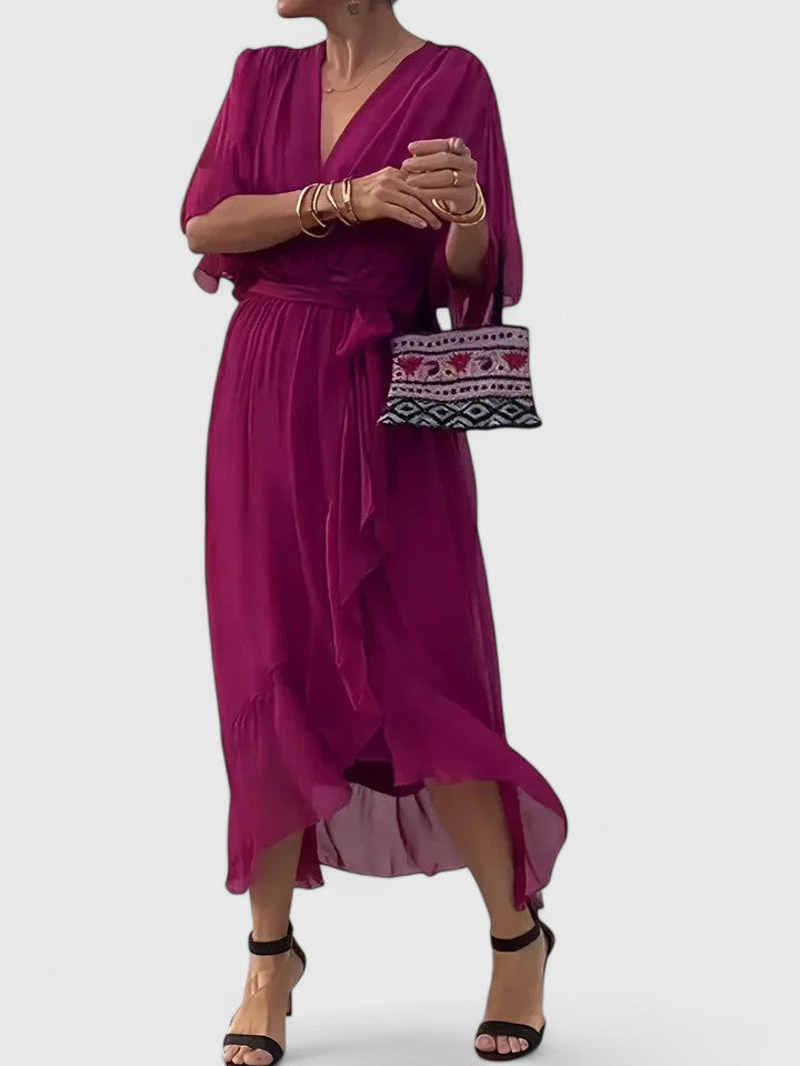 Birgitta | Elegantti V-kaula-aukko Mekko