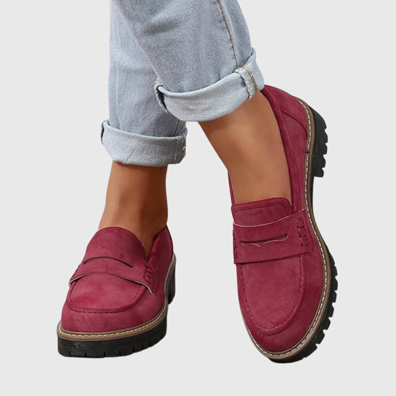 Birgitta | Ajattomat Suede Loaferit