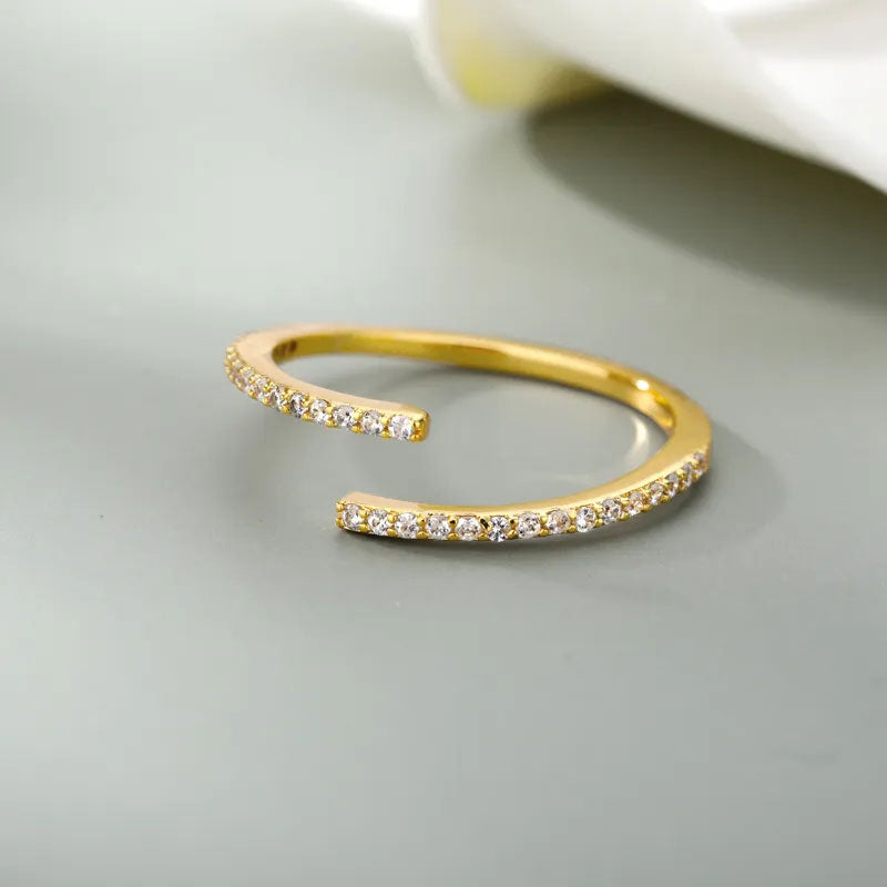Birgitta | Klassinen Zirkonia Sormus 18K Kulta