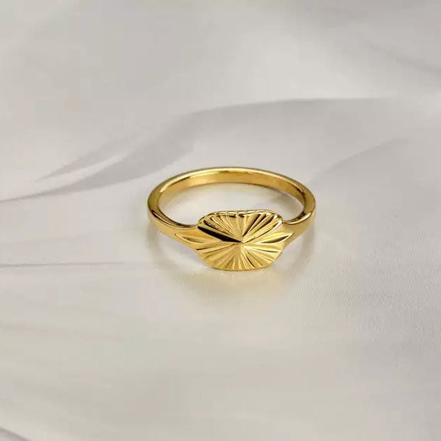 Birgitta | Auringonsäde Sormus 18K Kulta