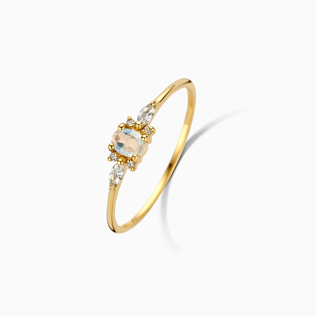 Birgitta | Lioravelle Violetti Timanttisormus 18k Kulta