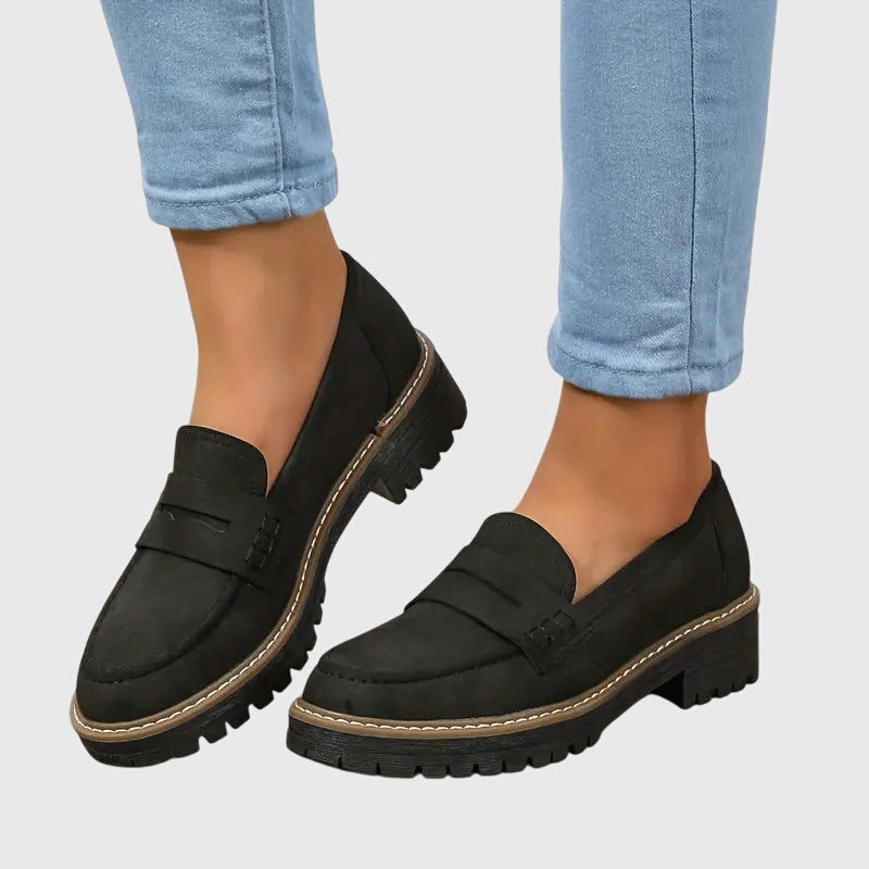 Birgitta | Ajattomat Suede Loaferit