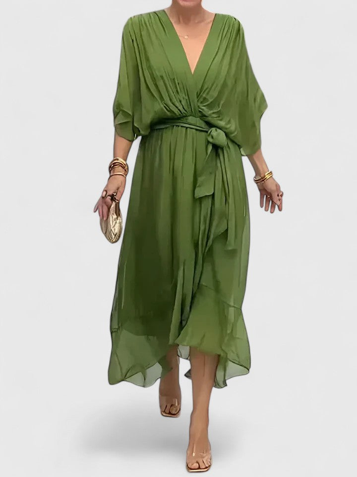 Birgitta | Elegantti V-kaula-aukko Mekko